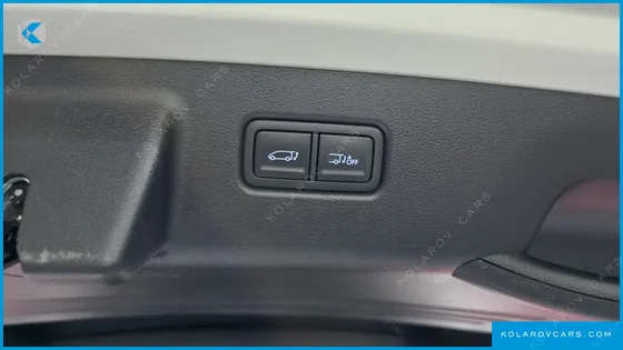 HYUNDAI STARIA HEV 1.6 LOUNGE 9-SEATER