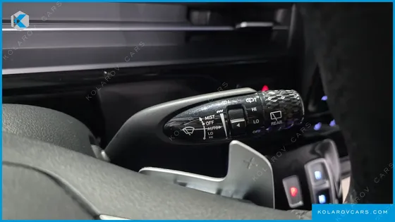 HYUNDAI STARIA HEV 1.6 LOUNGE 9-SEATER