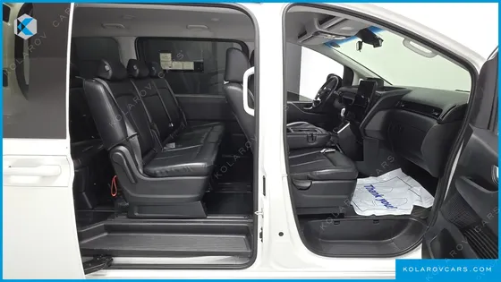 HYUNDAI STARIA TOURER 11-SEATER