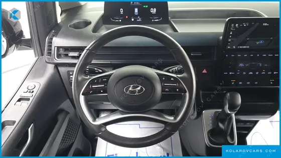 HYUNDAI STARIA TOURER 11-SEATER
