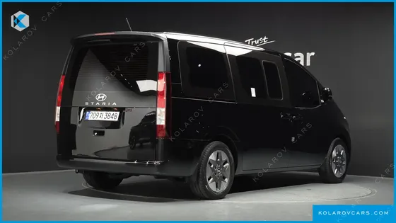 HYUNDAI STARIA TOURER 11-SEATER