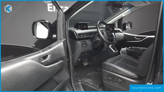 HYUNDAI STARIA TOURER 11-SEATER