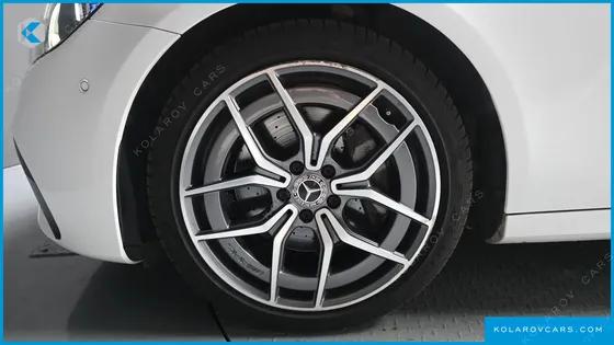 MERCEDES E-CLASS E220D 4MATIC AMG LINE