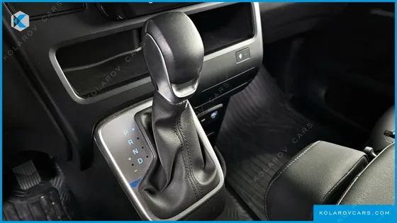 HYUNDAI STARIA CARGO 3-SEATER