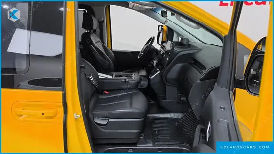 HYUNDAI STARIA L3.5  KINDER SAFETY CAR