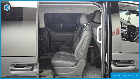 HYUNDAI STARIA L3.5 LOUNGE 9-SEATER