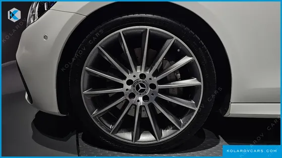MERCEDES E-CLASS E350 4MATIC AMG LINE