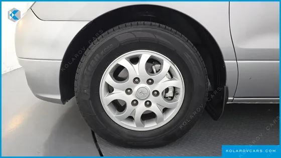 HYUNDAI STAREX 3-SEATER VAN