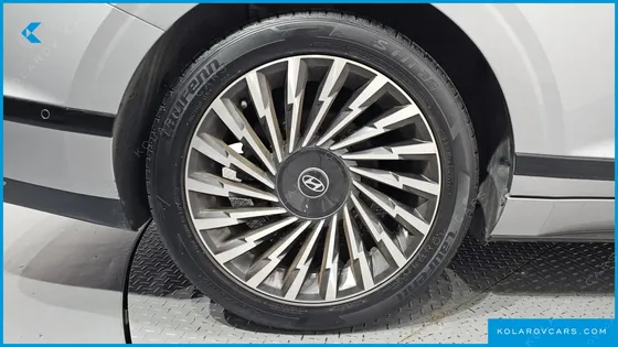 HYUNDAI GRANDEUR 2,5 GASOLINE 2WD