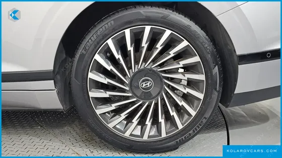 HYUNDAI GRANDEUR 2,5 GASOLINE 2WD