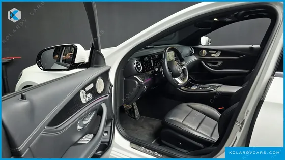 MERCEDES E-CLASS E220D 4MATIC AMG LINE
