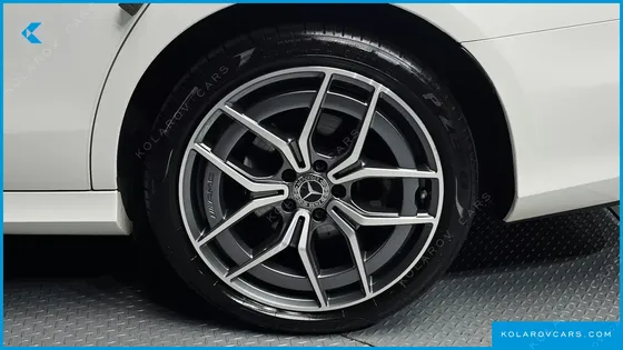 MERCEDES E-CLASS E220D 4MATIC AMG LINE