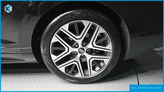 HYUNDAI GRANDEUR 2,5 GASOLINE 2WD