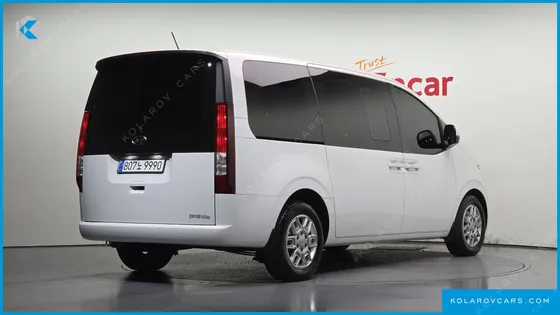 HYUNDAI STARIA L3.5 CARGO 5-SEATER