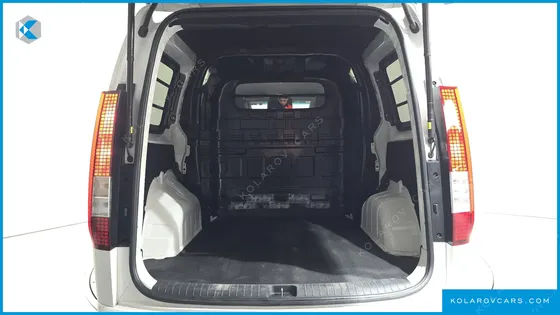 HYUNDAI STARIA L3.5 CARGO 5-SEATER