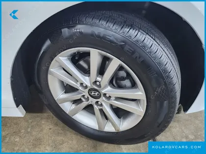 HYUNDAI SONATA 2.0 STYLE