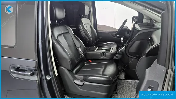 HYUNDAI STARIA 4WD TOURER 9-SEATER