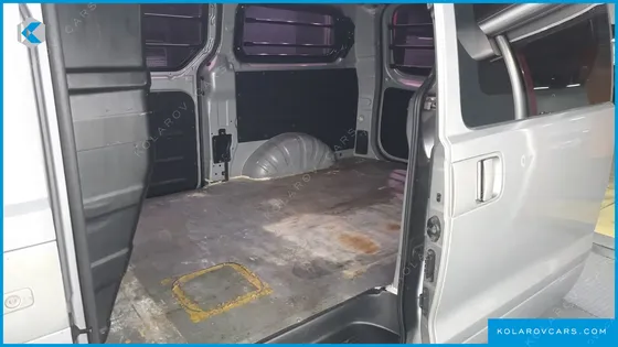 HYUNDAI STAREX 3-SEATER VAN
