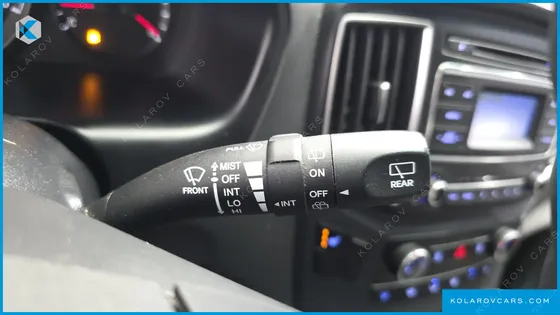 HYUNDAI STAREX 3-SEATER VAN