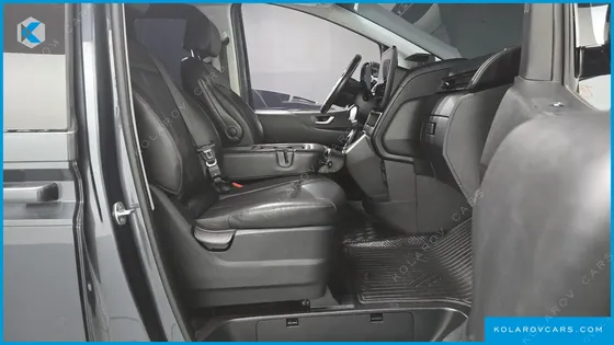 HYUNDAI STARIA TOURER 11-SEATER