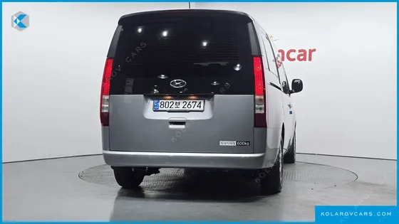 HYUNDAI STARIA CARGO 5-SEATER