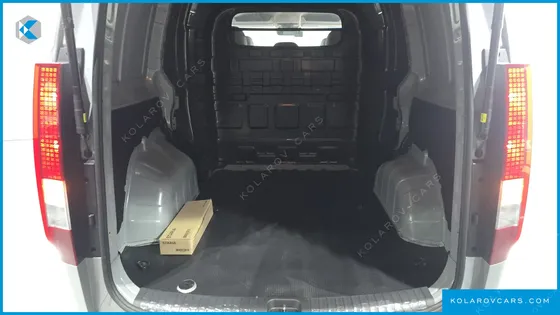 HYUNDAI STARIA CARGO 5-SEATER