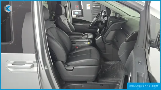 HYUNDAI STARIA CARGO 5-SEATER