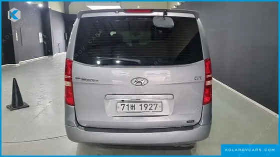 HYUNDAI STAREX 11-SEATER WAGON
