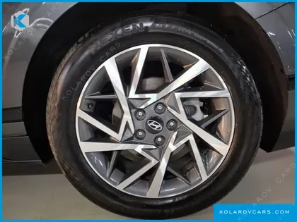 HYUNDAI GRANDEUR 2,5 GASOLINE 2WD