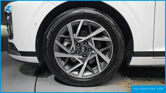 HYUNDAI GRANDEUR 2,5 GASOLINE 2WD
