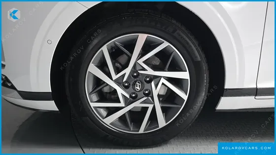 HYUNDAI GRANDEUR 2,5 GASOLINE 2WD