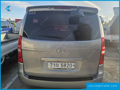 HYUNDAI STAREX 12-SEATER WAGON