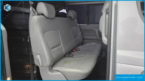 HYUNDAI STAREX 5-SEATER VAN