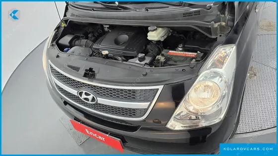 HYUNDAI STAREX 12-SEATER WAGON