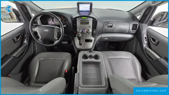 HYUNDAI STAREX 12-SEATER WAGON