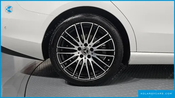 MERCEDES C-CLASS C300 4MATIC AVANTGARDE