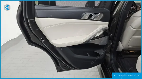 BMW X6 M50I