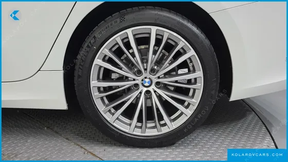 BMW 3 SERIES 320I LUXURY