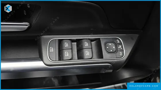 MERCEDES GLB-CLASS GLB220