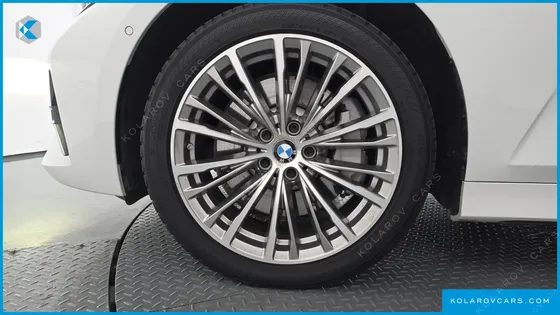 BMW 3 SERIES 330I XDRIVE LUXURY