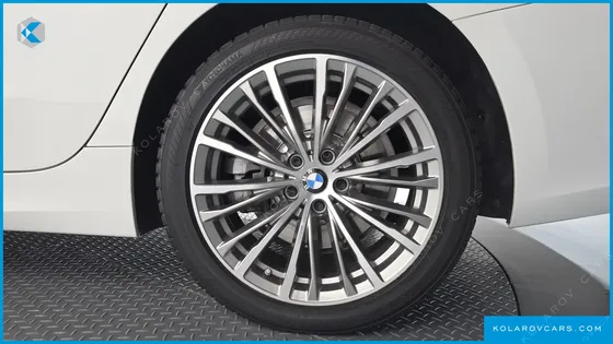 BMW 3 SERIES 330I XDRIVE LUXURY
