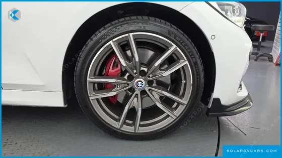 BMW 3 SERIES 330I LUXURY