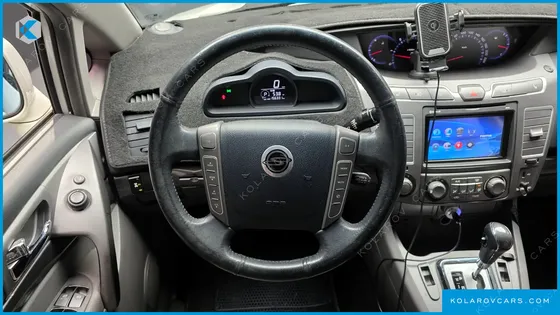 KGM - SSANGYONG KORANDO 4WD LT 11-SEATER