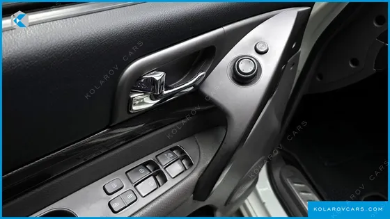KGM - SSANGYONG KORANDO 4WD LT 11-SEATER