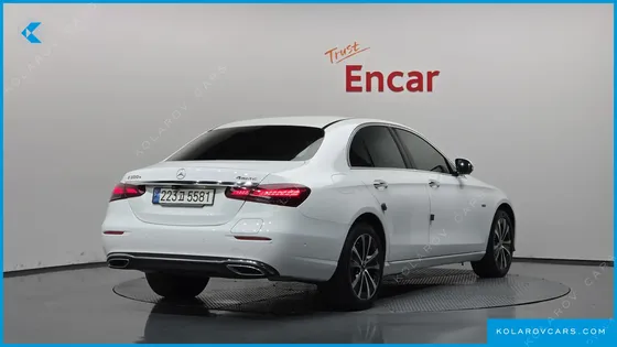 MERCEDES E-CLASS E300E 4MATIC EXCLUSIVE