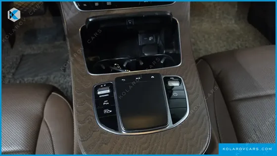 MERCEDES E-CLASS E300E 4MATIC EXCLUSIVE