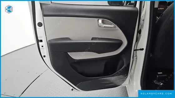 KIA RAY WHEEL CHAIR LIFT/SLOPE