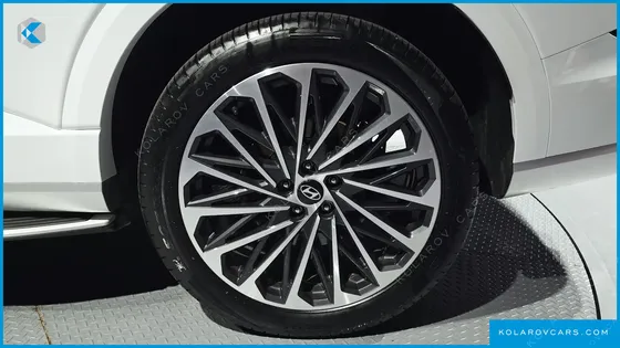 HYUNDAI PALISADE GASOLINE 2.5T 4WD 7-SEATER
