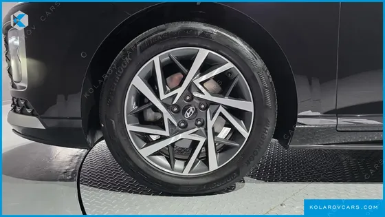 HYUNDAI GRANDEUR 2,5 GASOLINE 2WD