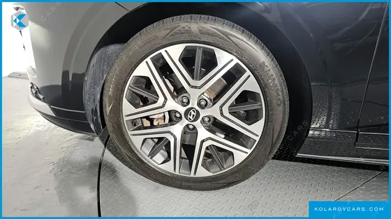 HYUNDAI GRANDEUR 2,5 GASOLINE 2WD
